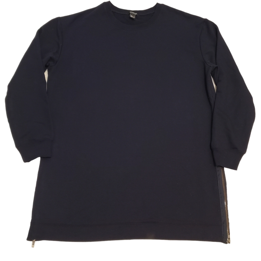 Revamped Long Navy Blue Sweatshirt with Zipper Detail